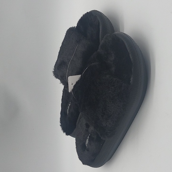 2301- 32 Degrees Heat Plush Cushion Slide Women's Size 7.5 - 8.5 Black Color NWT - Picture 1 of 10